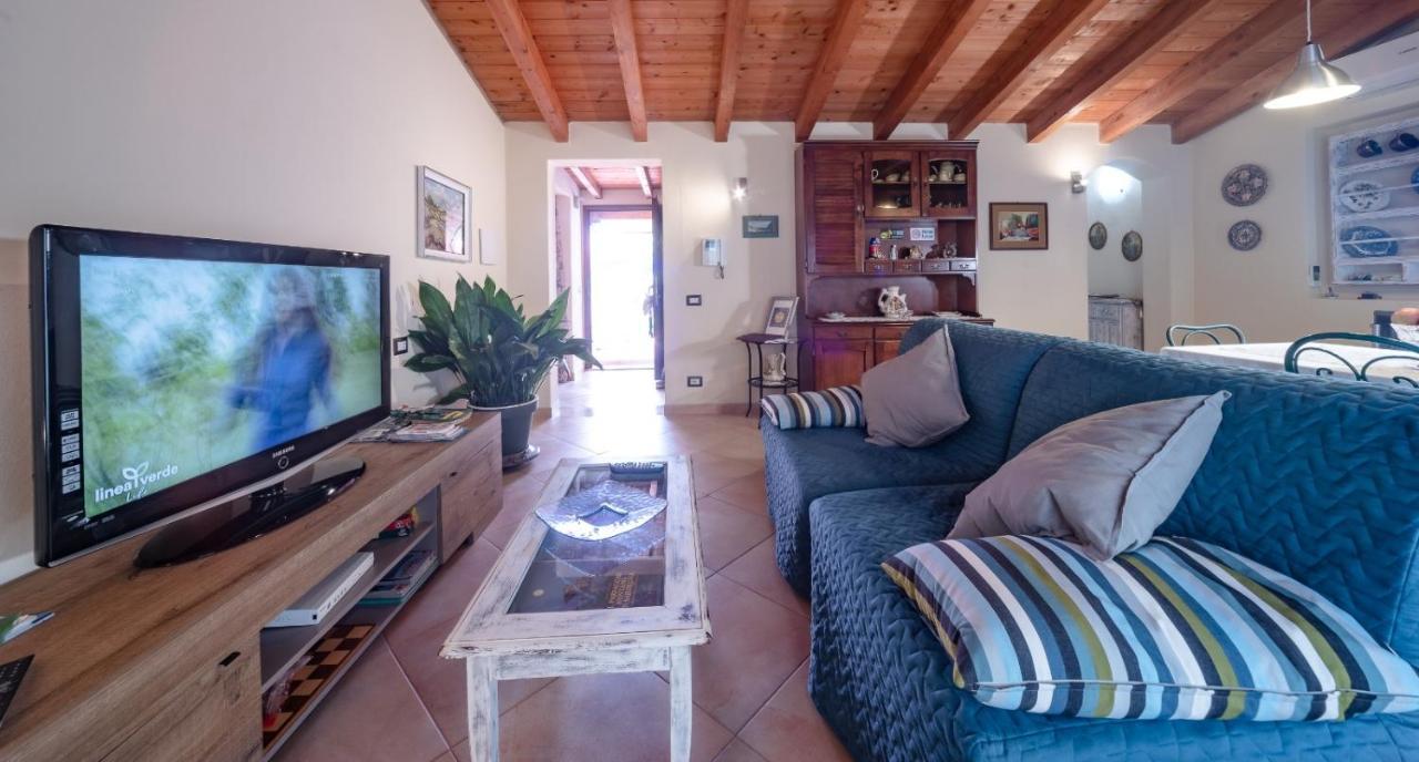 Casa Vacanze " Is Meris " Capitana Exterior photo