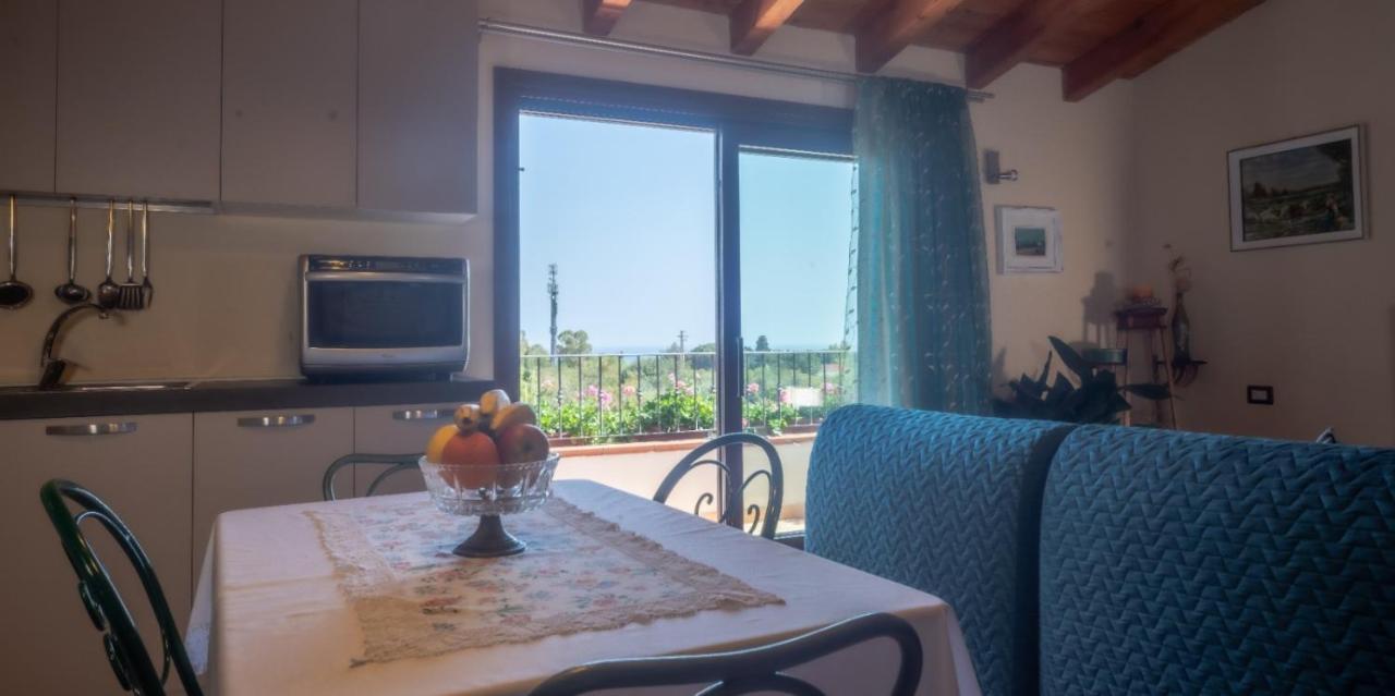 Casa Vacanze " Is Meris " Capitana Exterior photo