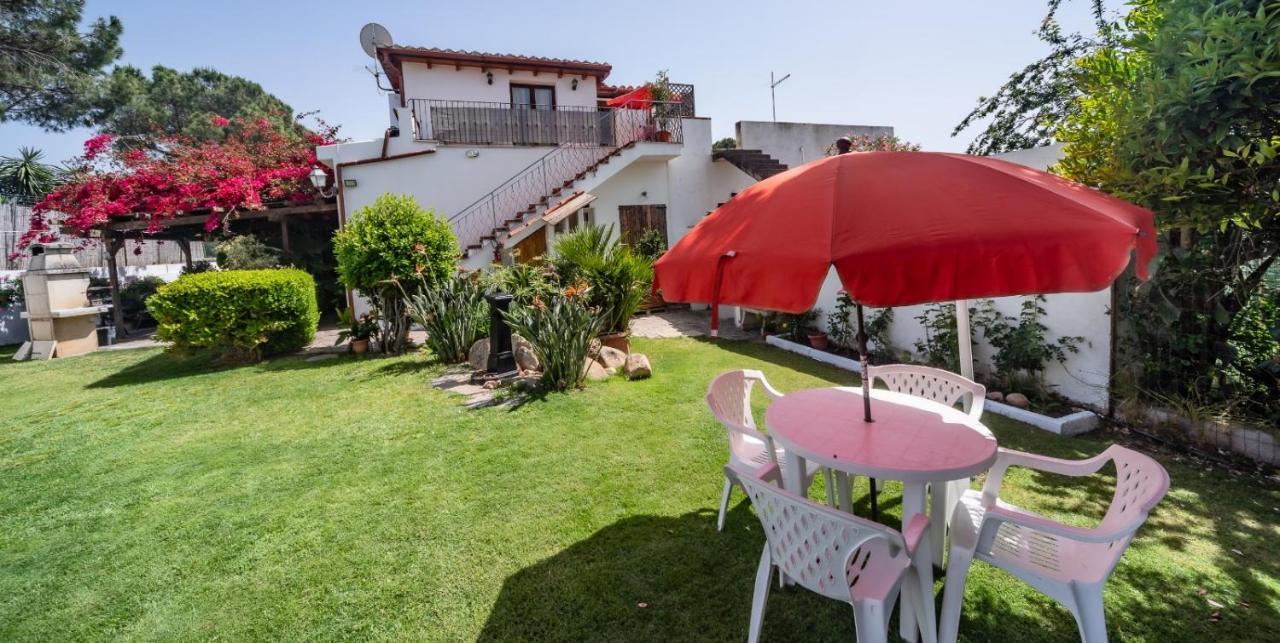 Casa Vacanze " Is Meris " Capitana Exterior photo